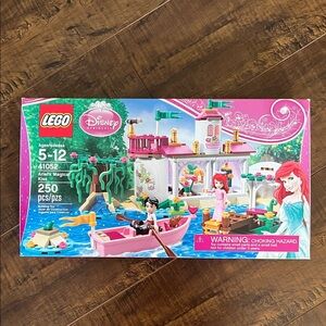 New LEGO Disney Princess Ariel Seaside Playset - Pink White Green